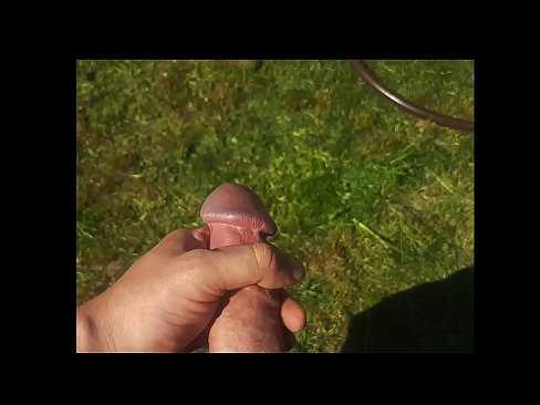 ❤️ Bidh hottie a 'faighinn a pussy pinc fucked agus cums le squirt ann an gàrradh samhraidh ️  Super porn  leinn gd.porno-fuq.ru ️❤